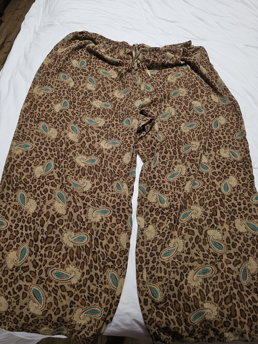 3- Piece Vintage Set Brown Paisley Leopard Print Long Sleeve Robe with Satin Tie - Picture 7 of 7